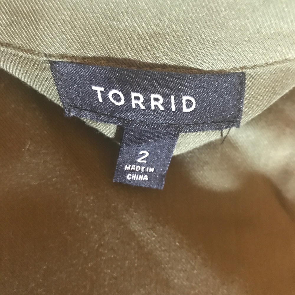 Torrid zip Up hi Low sweater size 2 - Picture 8 of 8